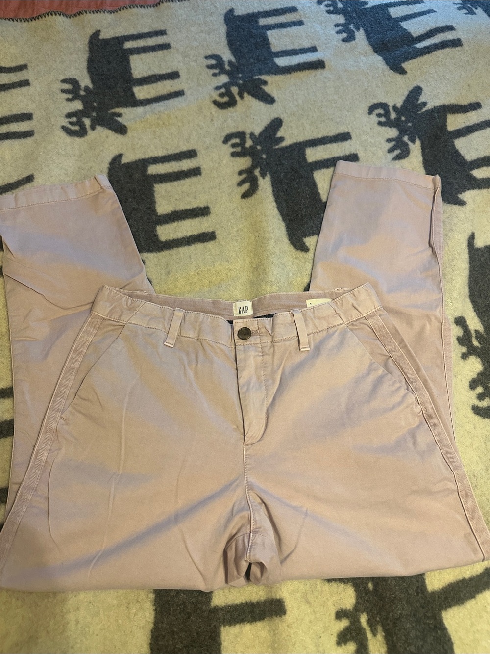 Gap Girlfriend Chino Straight Leg Chino Pants in Pink Size 6